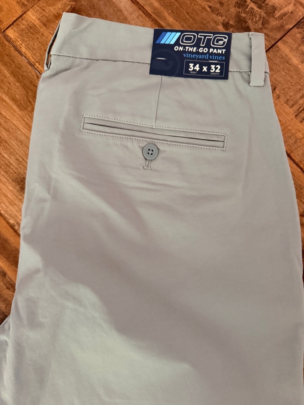 Vineyard Vines OTG Men's On-The-Go Pants - Light Gray (34 x 32) NWT